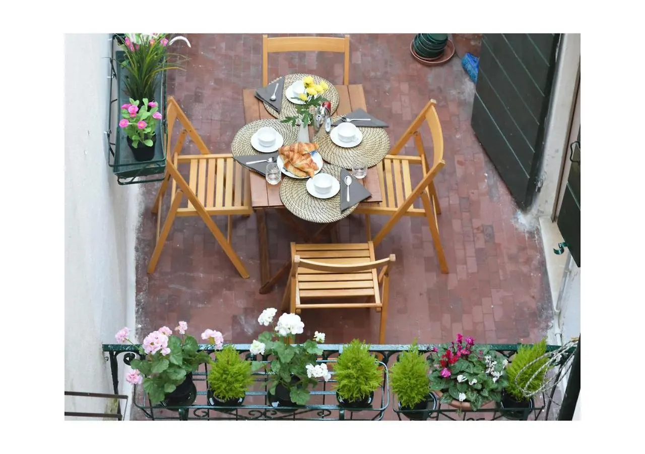 Venice Life Apartment